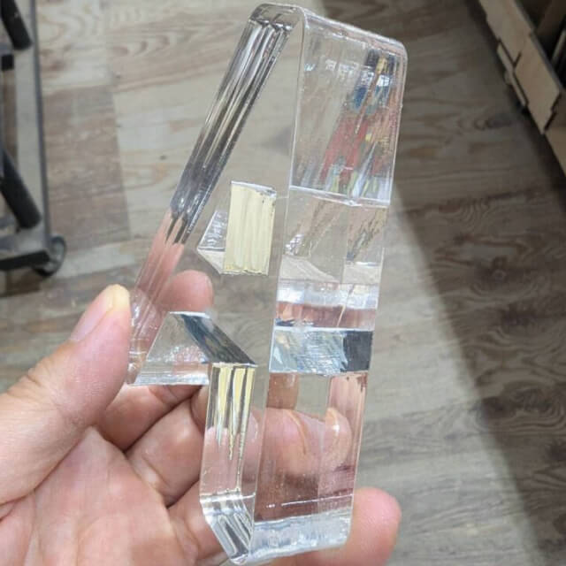アクリル